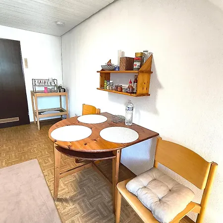 Ganze In Karlsruhe, 2 Schlafzimmer, 3 Betten, Kueche, Bad, Altbau, Stadtmitte *