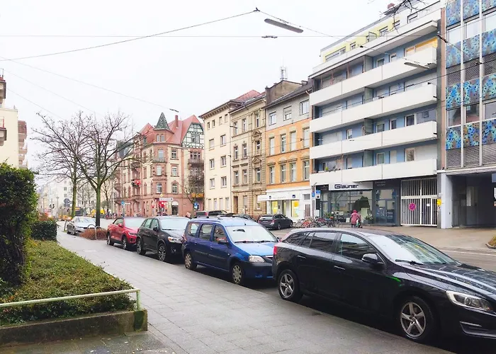 Ganze Wohnung In Karlsruhe, 2 Schlafzimmer, 3 Betten, Kueche, Bad, Altbau, Stadtmitte Appartamento *